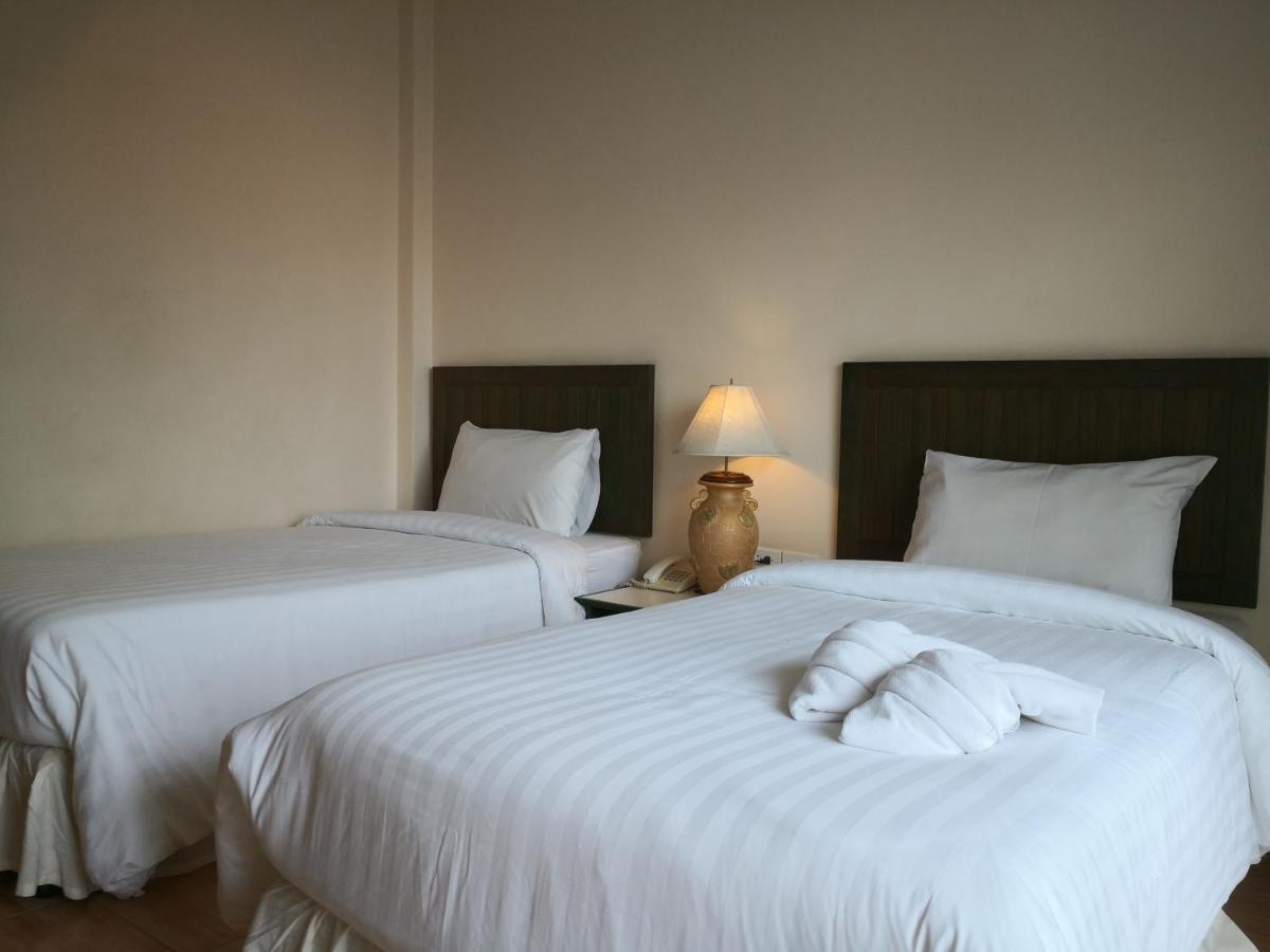 Baan Suksiri Hotel Hua Hin Luaran gambar