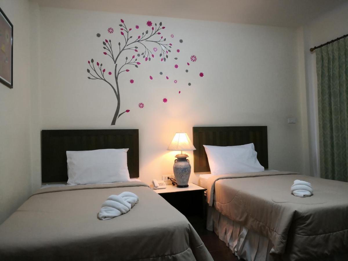 Baan Suksiri Hotel Hua Hin Luaran gambar